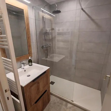 Apartment Tres Beau T2 A Cote De La