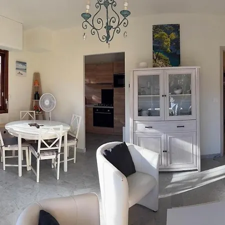 Tres Beau T2 A Cote De La Saint-Raphael (Var)