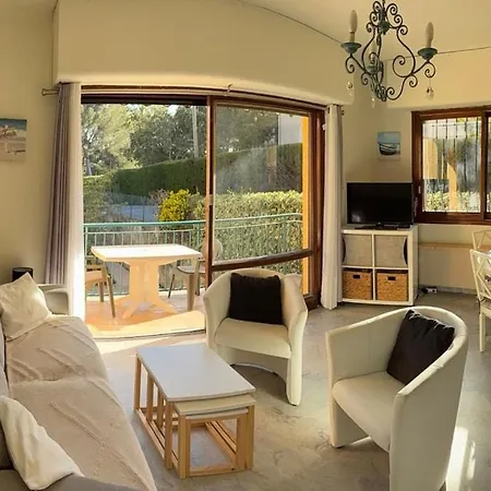 Tres Beau T2 A Cote De La Saint-Raphael (Var)